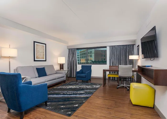 Top Monthly Hotels in Indianapolis for Extended Stays